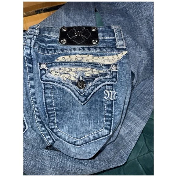 Miss Me - JE5330B4R Embellished Wing Pocket Bootcut Jeans - Light Wash - Size 28 - Picture 6 of 10